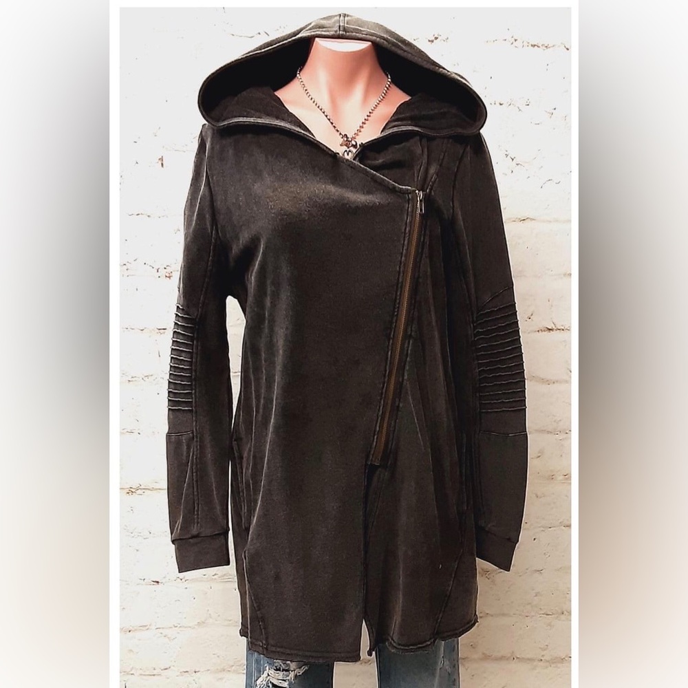 NWT Zipper Jacket W/Front Slit